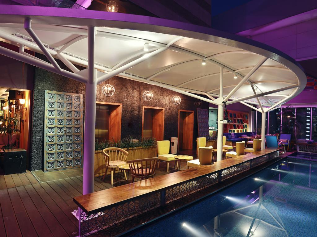 Mercure Jakarta Simatupang Exteriör bild